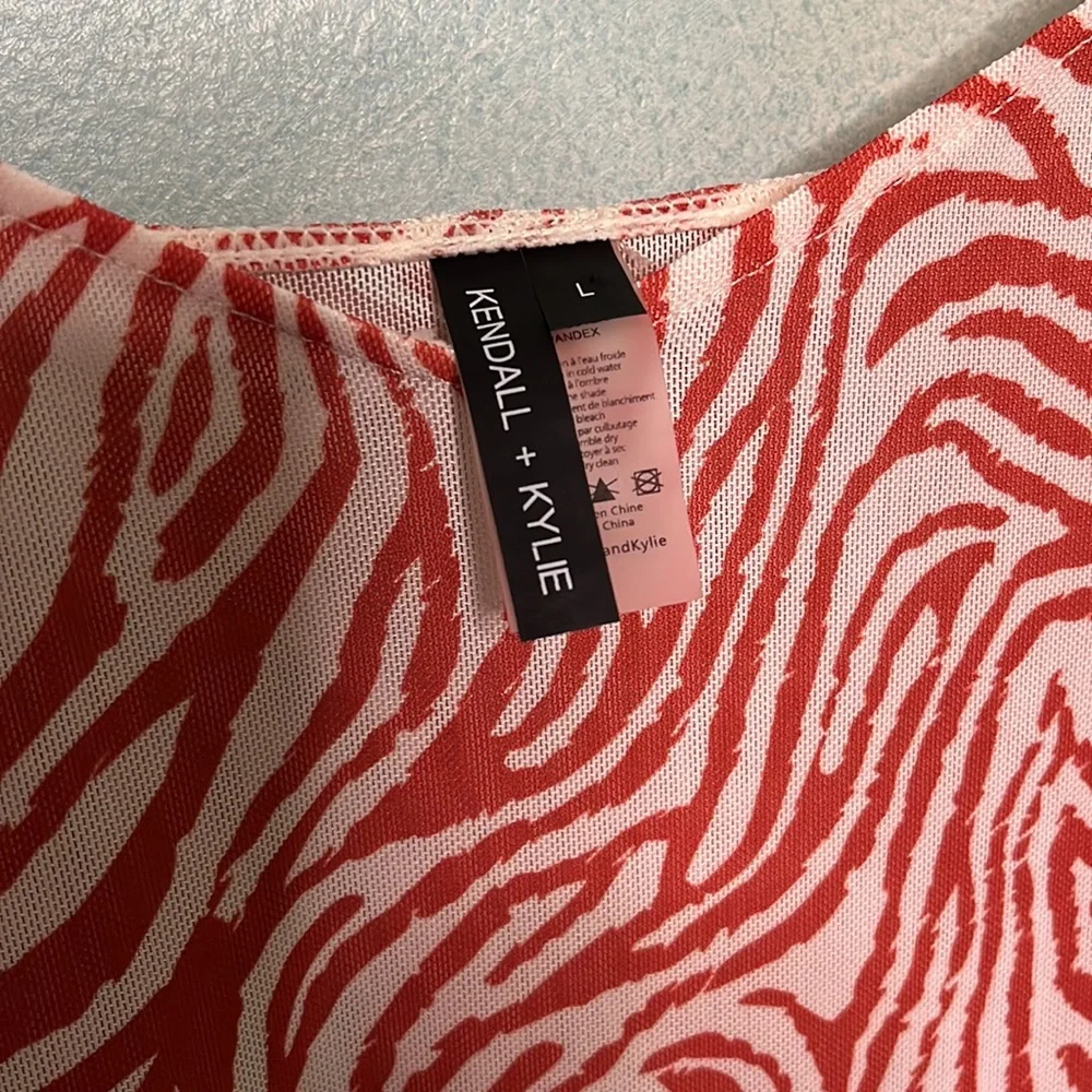 Patterned Beach Cover Up - Picture 3 of 3